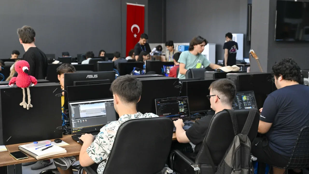 Genç oyun geliştiriciler Ankara'da 48 saatlik maratonda buluştu