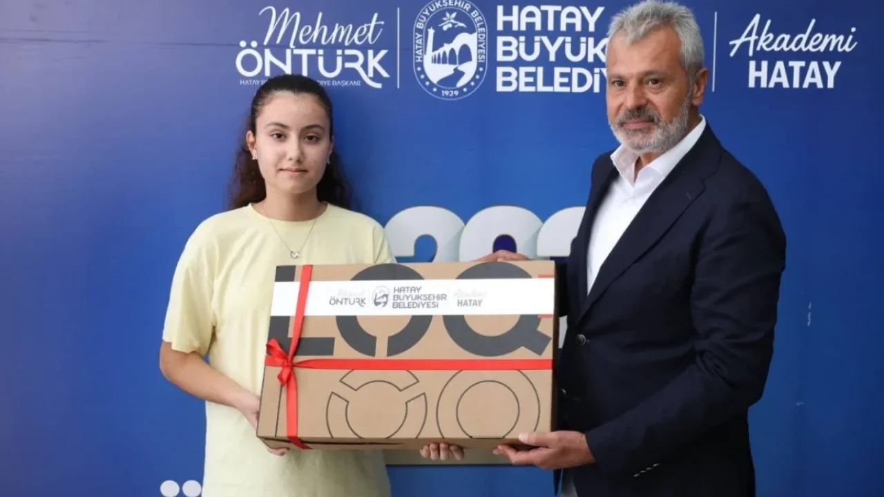 Hatay Büyükşehir Belediyesinden eğitime 3 aşamalı destek