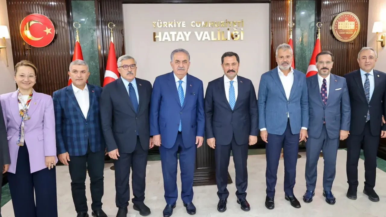 Hayati Yazıcı Hatay'da İncelemelerini Sürdürüyor