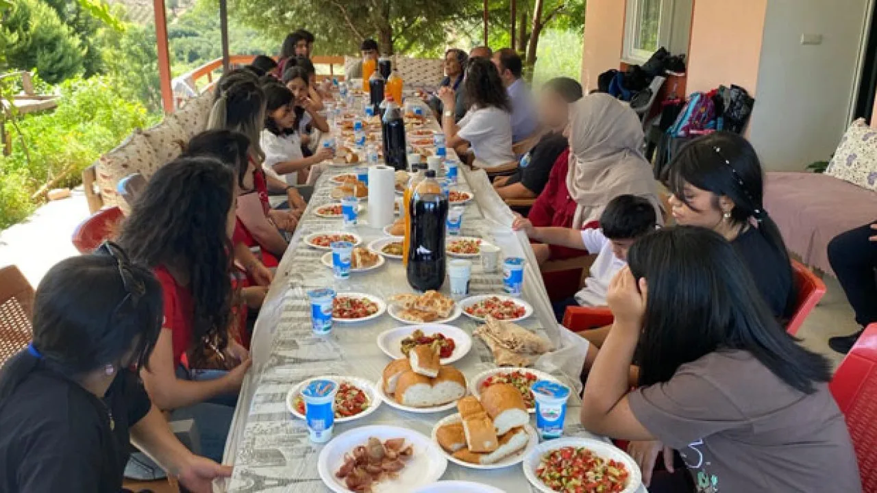 Kadirli’de ÇEKOM Çocukları İçin Doğayla İç İçe Piknik