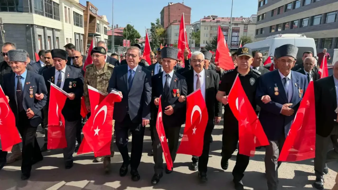 Kars Gaziler Günü Yürüyüşü ile Vefa Mesajı Veriyor