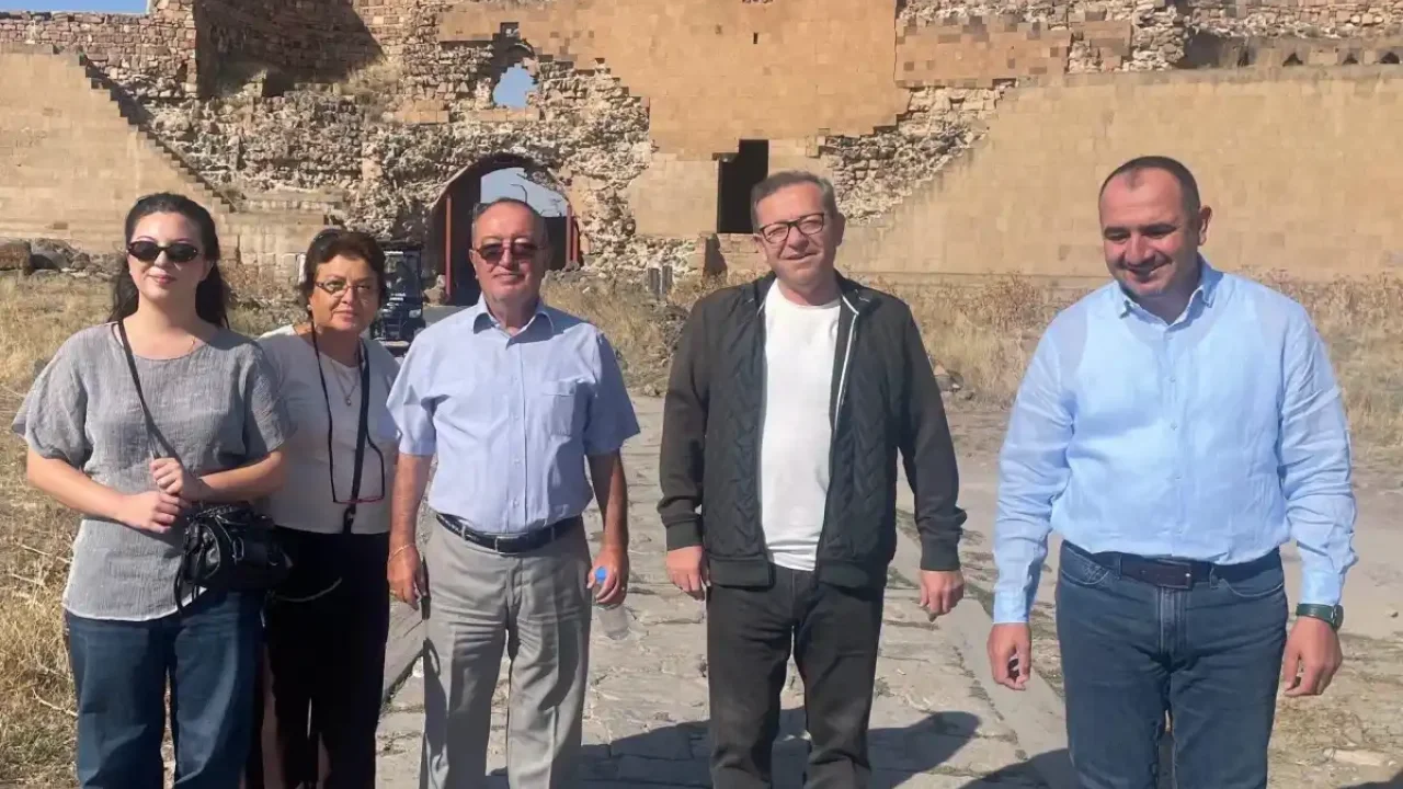 Kars Valisi Ziya Polat, UNESCO mirasını ziyaretti