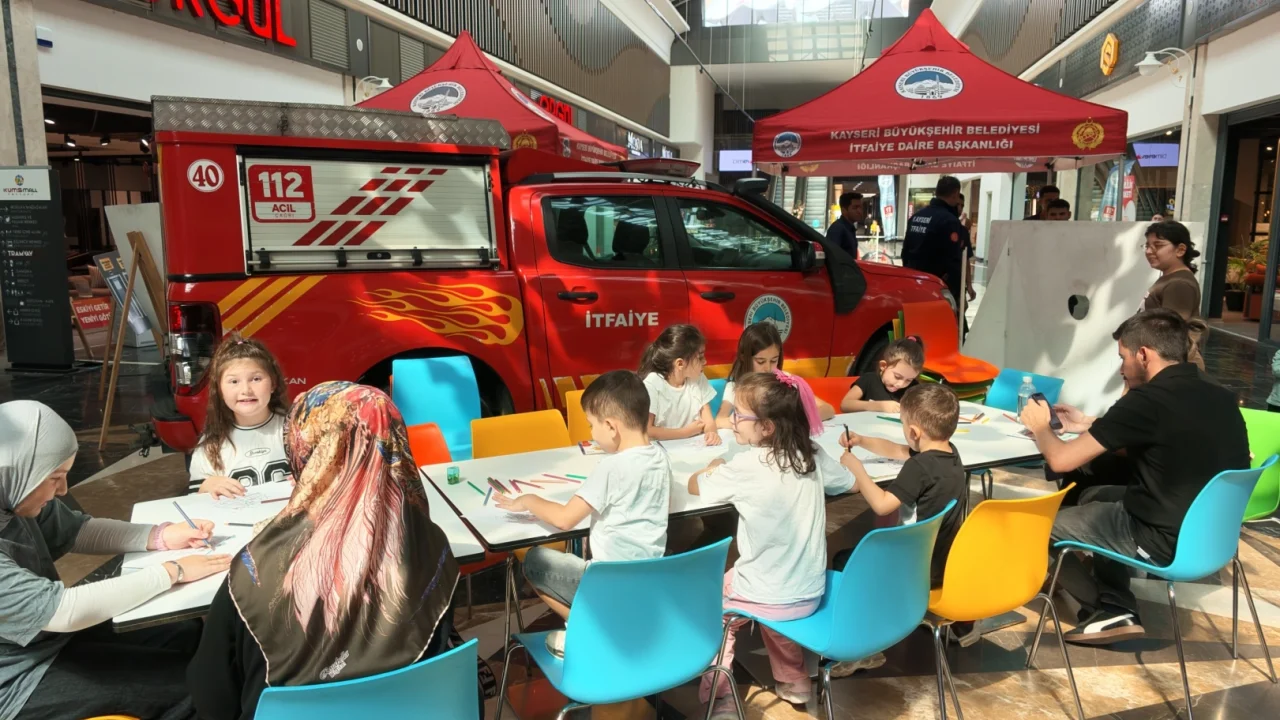 Kayseri'de Minik İtfaiyeciler Hem Öğrendi Hem Eğlendi