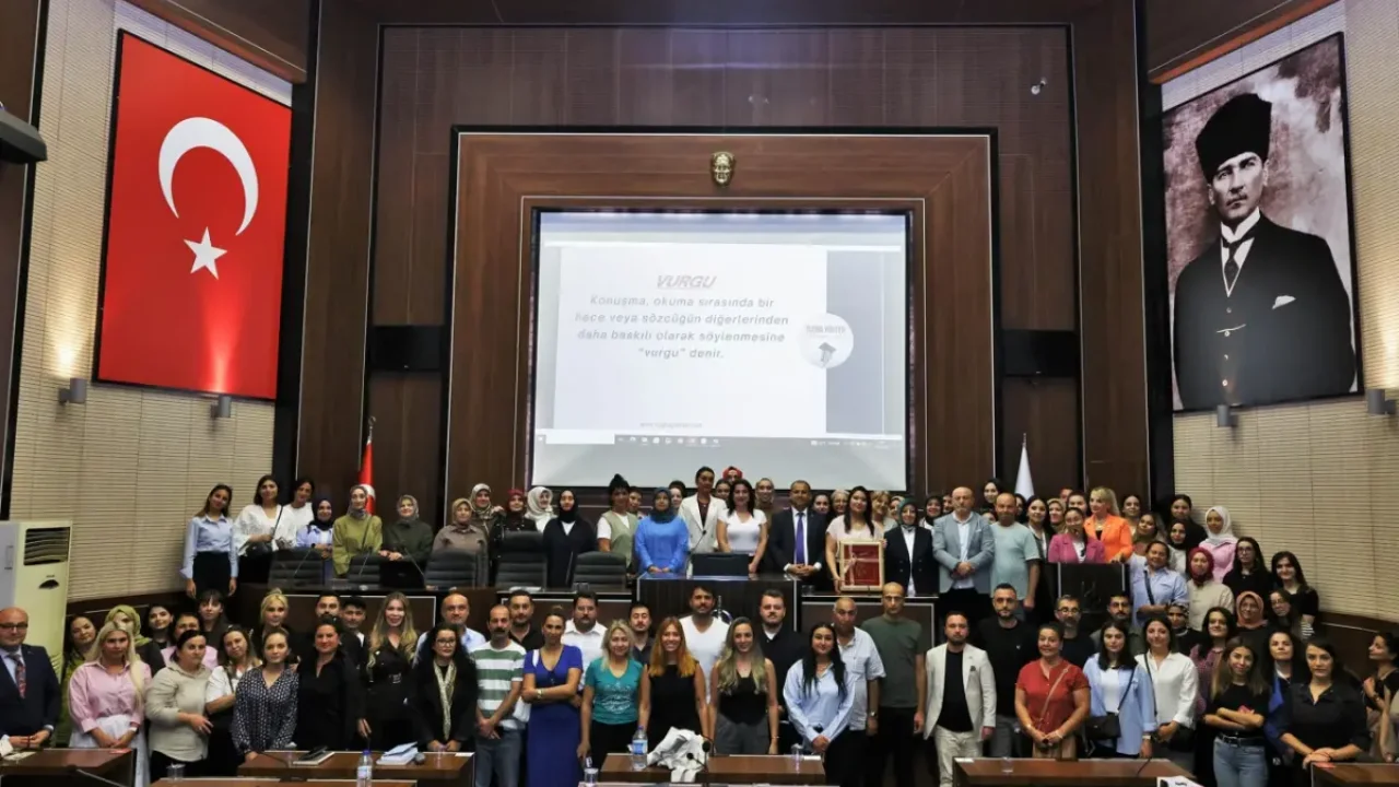 Keçiören Belediyesi personeline iletişim eğitimi