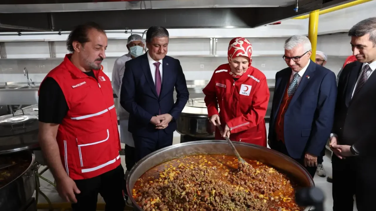 Kızılay’dan Türkiye ve dünyaya uzanan dayanışma ağı