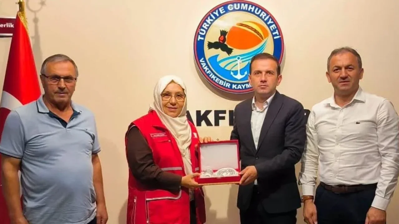 Kızılay’dan Vakfıkebir Kaymakamı Ulusoy’a ziyaret