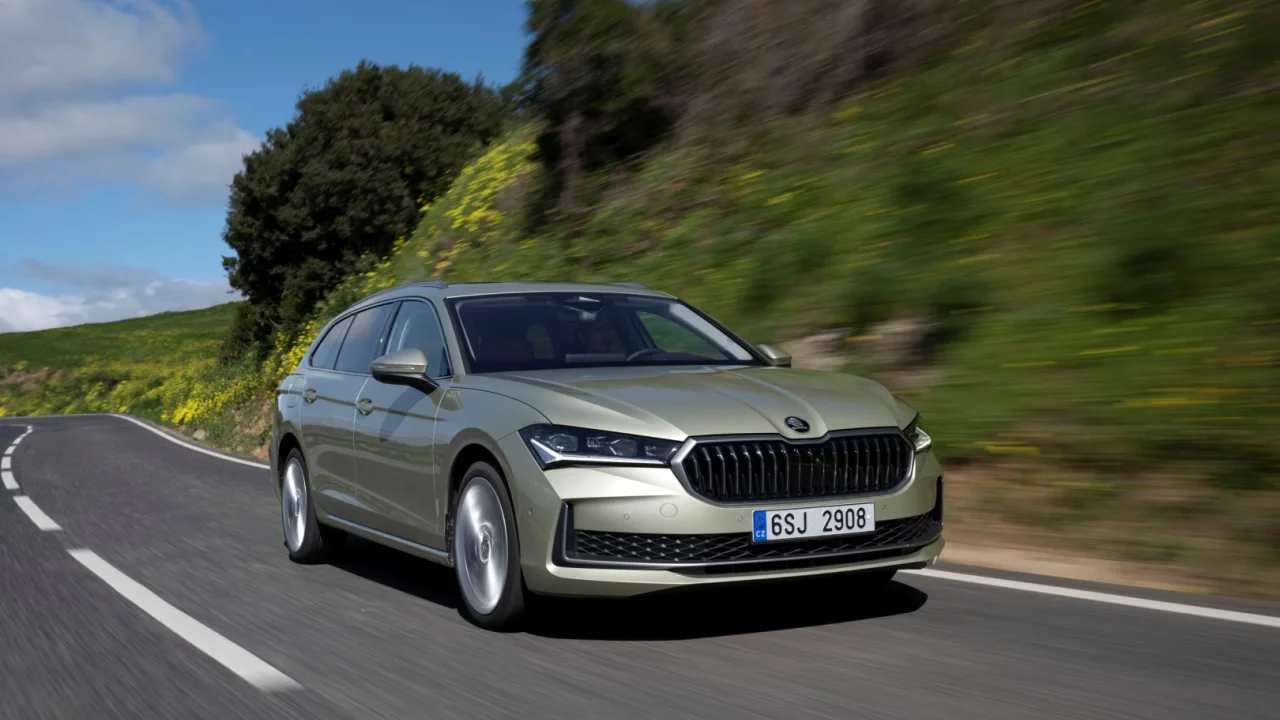 Škoda Superb 25 Yıldır Konfor ve Teknolojinin Simgesi