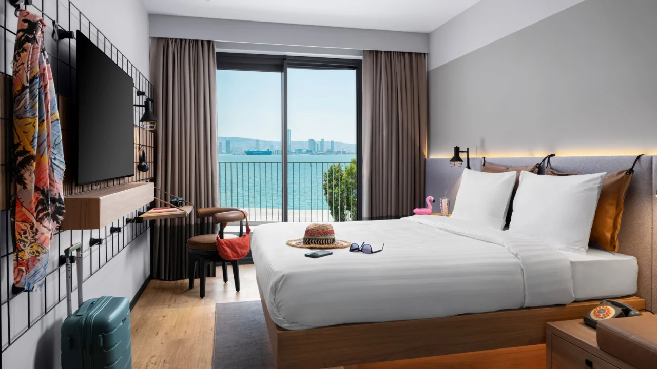 Moxy İzmir, Neva Yalı projesinde kapılarını açıyor