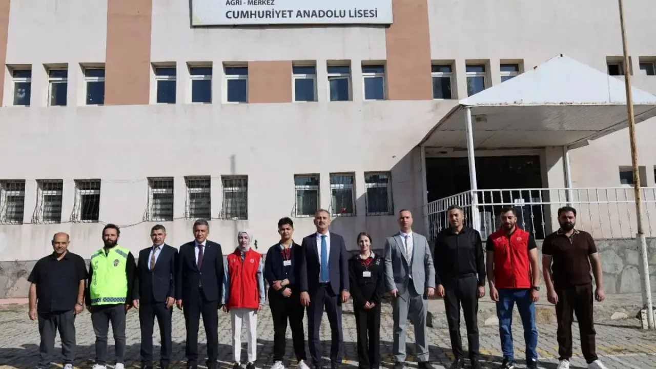 Okul güvenliği ve temizliği Ağrı'da yerinde incelendi