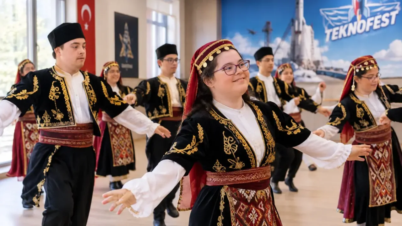Özel bireylerin halk oyunları gösterisi TEKNOFEST’te