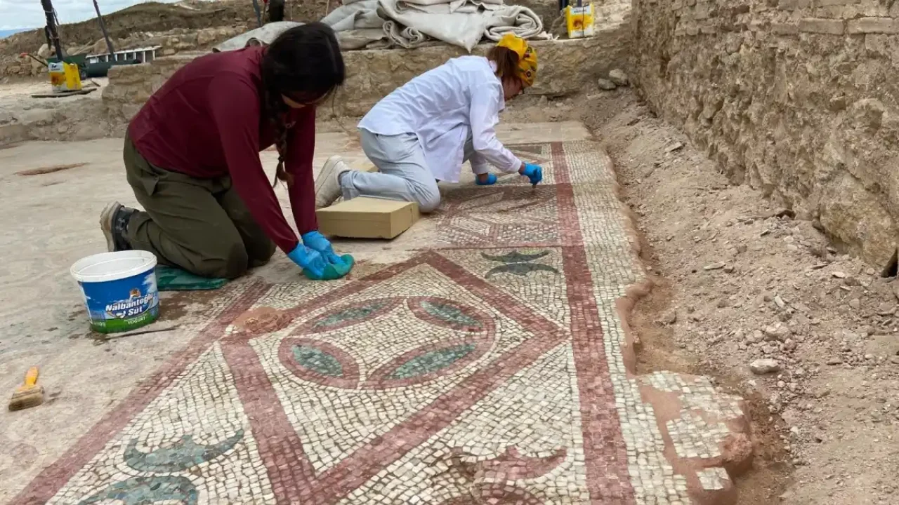 Pompeiopolis mozaik keşfi ile tarihe ışık tutuyor