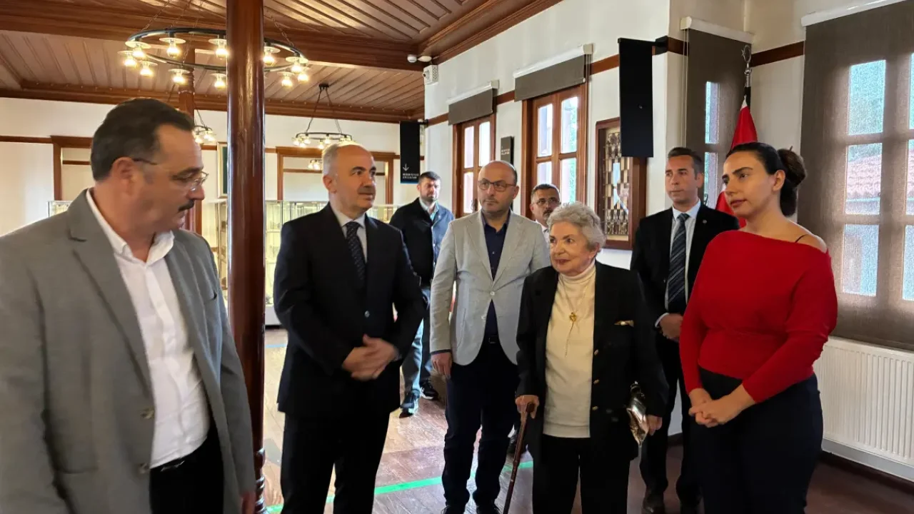 Rize Belediye Başkanı Metin’den Satranç Müzesi’ne ziyaret