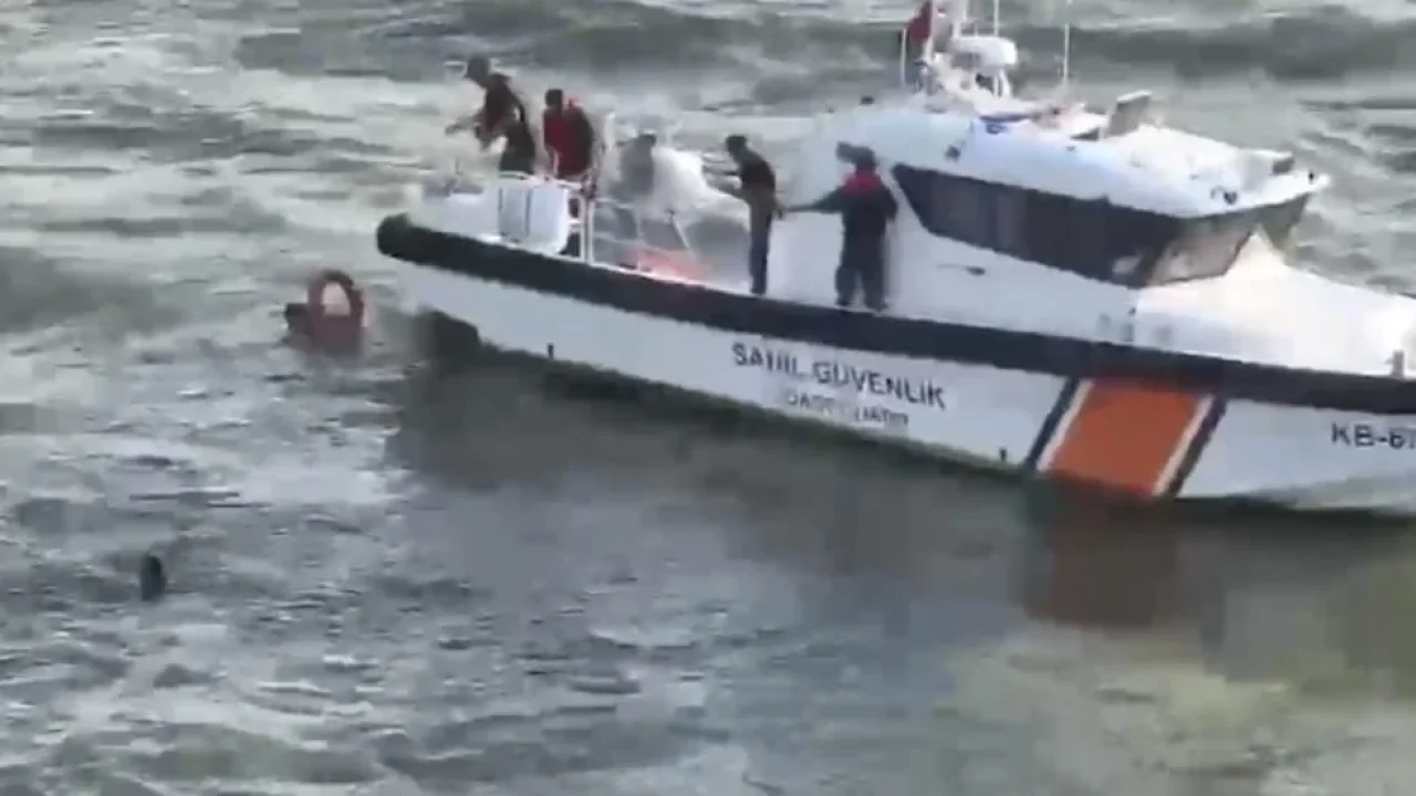 Samandağ’da rip akıntısına kapılan 2 kişi kurtarıldı
