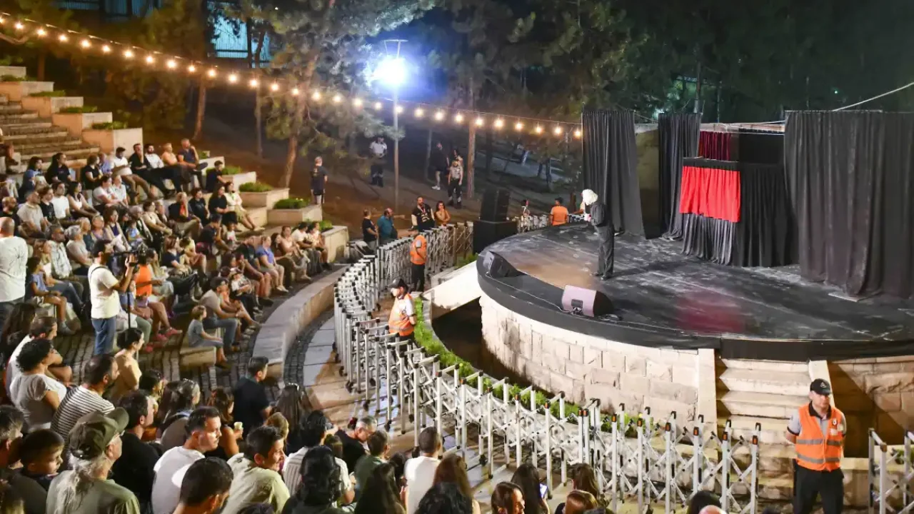 Seğmenler Parkı’nda 6 Eylül’e kadar kültür ve sanat var