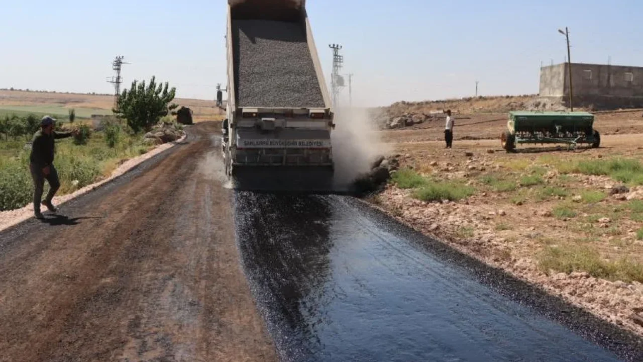 Siverek yol çalışmalarıyla ulaşım konforunu artırıyor