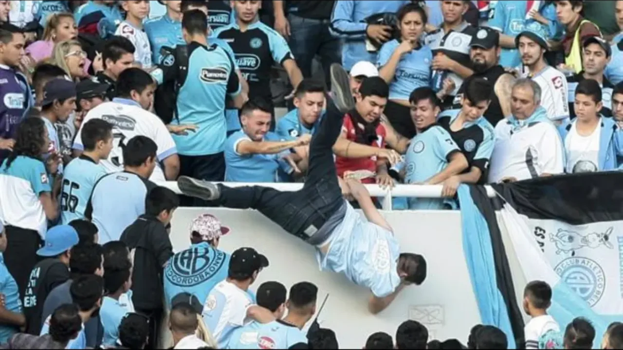 Stadyumlarda Merkezi DJ Sistemi Tribün Küfürünü Bitiriyor