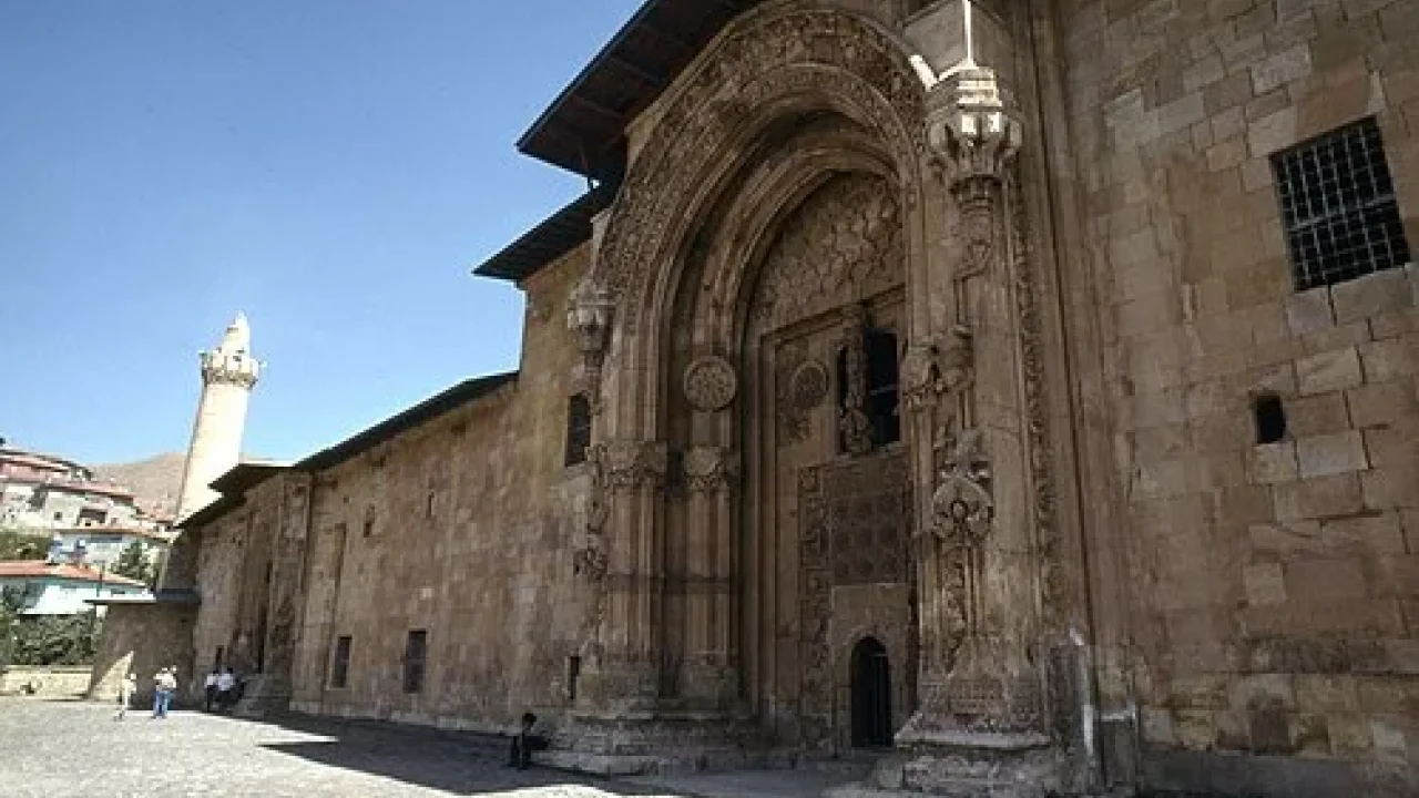 Taşa işlenen bir miras: Divriği Ulu Camii