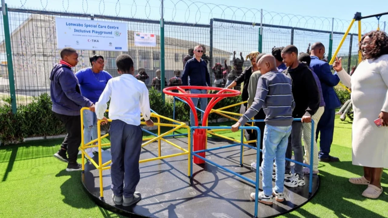 TİKA Güney Afrika'da Engelsiz Oyun Alanı Açtı