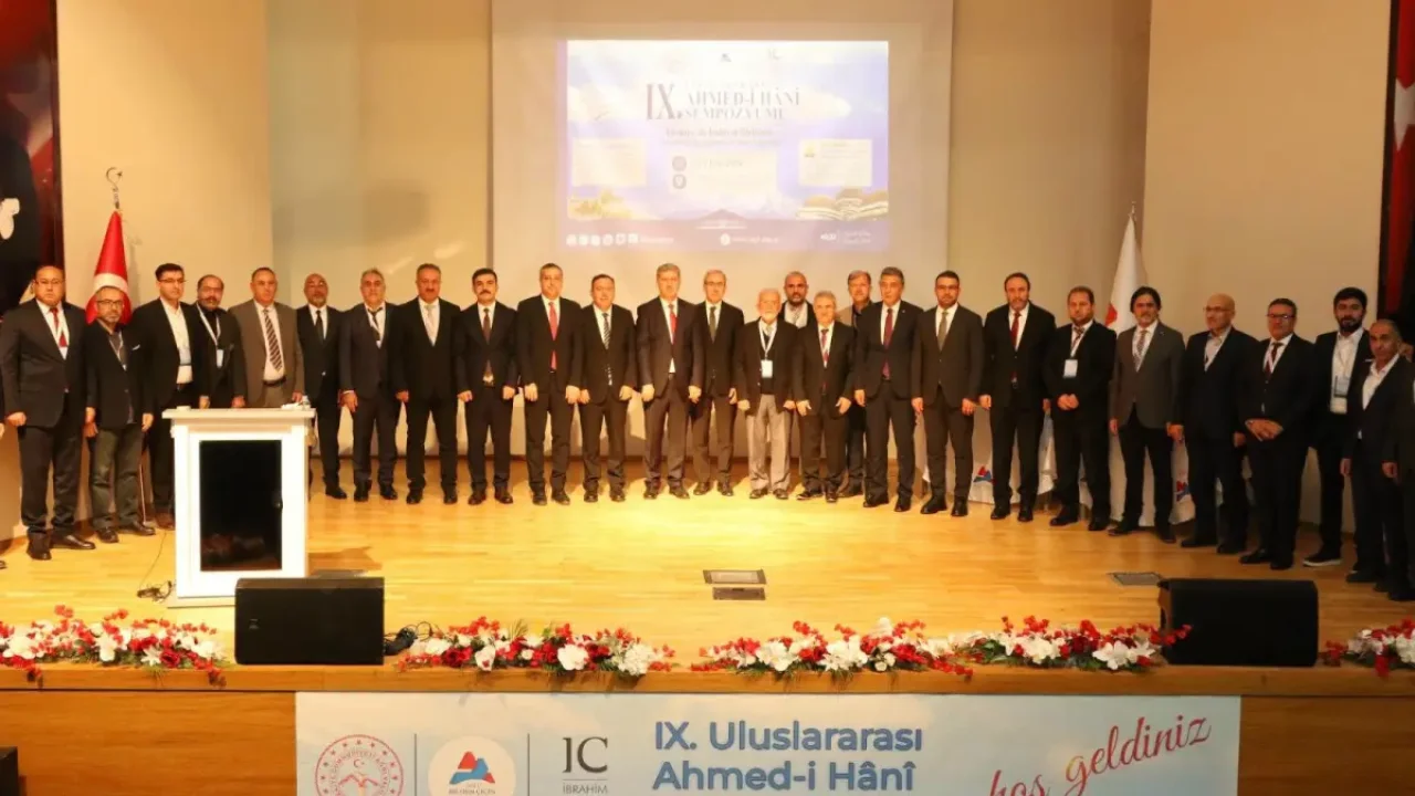 Ağrı'da Ahmed-i Hânî Sempozyumu başladı