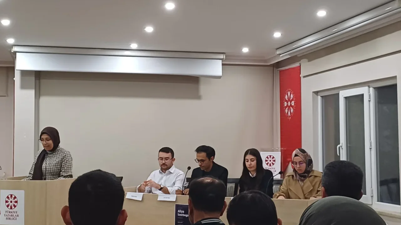 Aliya İzzetbegoviç Paneli Ankara'da Düzenlendi