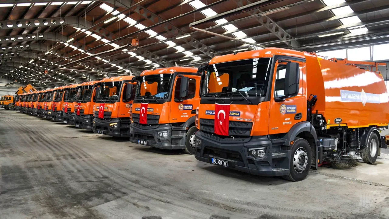 Ankara Büyükşehir’in Temizlik Filosu Büyüyor
