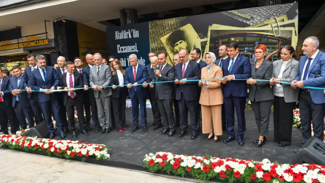 Ankara Eczacılık Tarihi Sergi Evi kapılarını açtı
