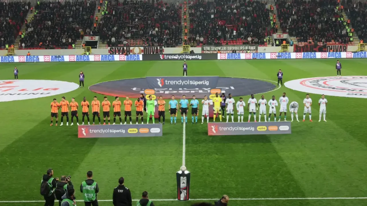 Arca Çorum FK, Rizespor'u 2-1 mağlup etti