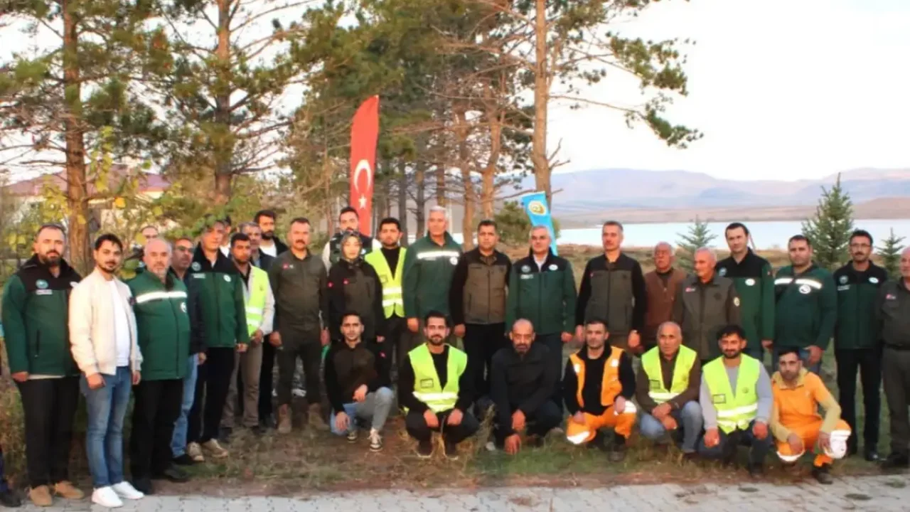 Arpaçay Barajı çevresine 7 bin 500 fidan dikildi