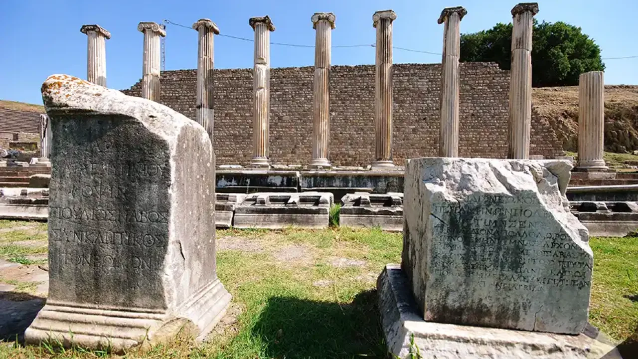 Bergama'da uygarlıkların izleri bir arada
