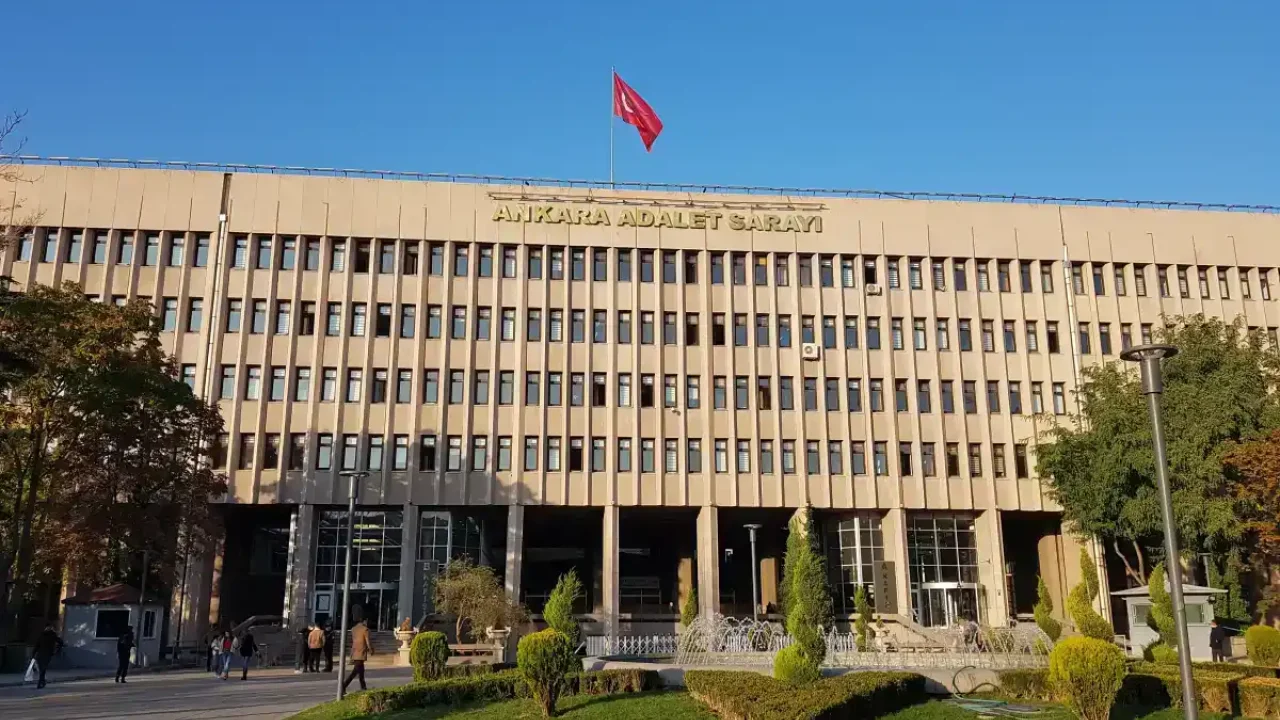 Berna Laçin’in paylaşımı için soruşturma kararı