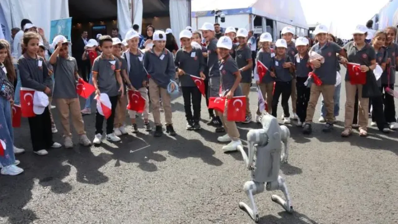 Bilim Merkezi standı TEKNOFEST'te büyük ilgi görüyor