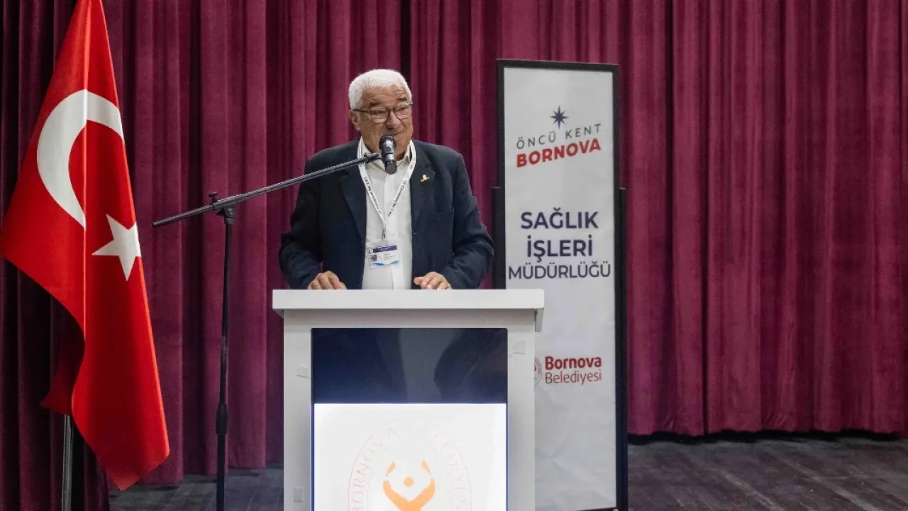 Bornova’da 3. Yaş Üniversitesi yeni döneme başladı
