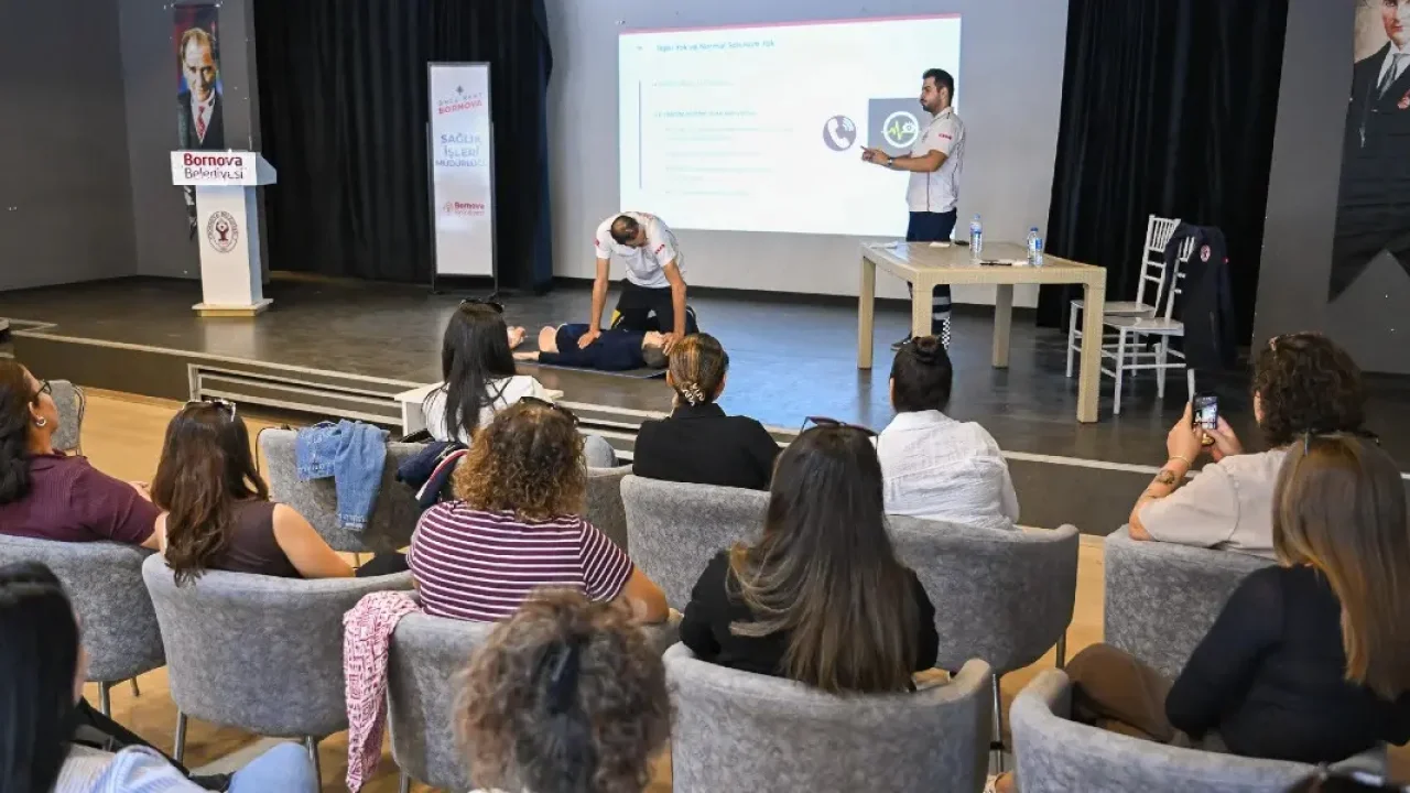 Bornova’da çocuklara yönelik ilk yardım eğitimi