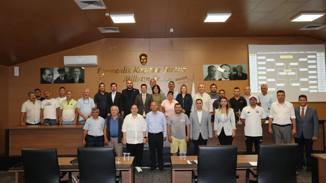 Cumhuriyet Kupası Halı Saha Turnuvası Başlıyor