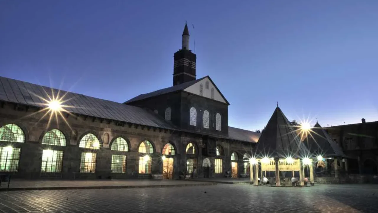 Diyarbakır’ın kalbinde asırlık bir miras: Ulu Camii