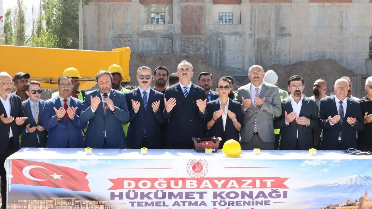 Doğubayazıt’ta yeni Hükümet Konağı’nın temeli atıldı
