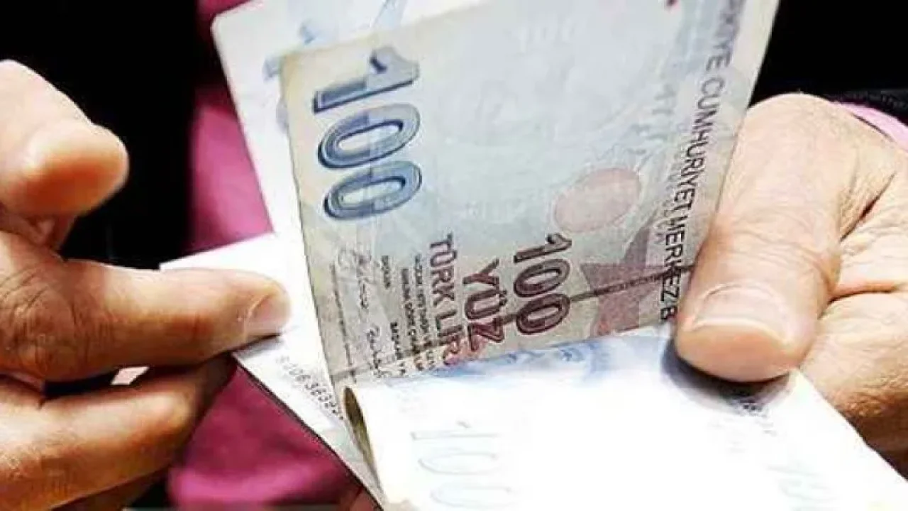 Ek ders ücreti kararı öğretmenlere ödemeleri sağlar