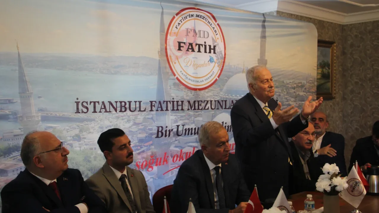 Fatih Mezunlar Derneği istişare toplantısında buluştu