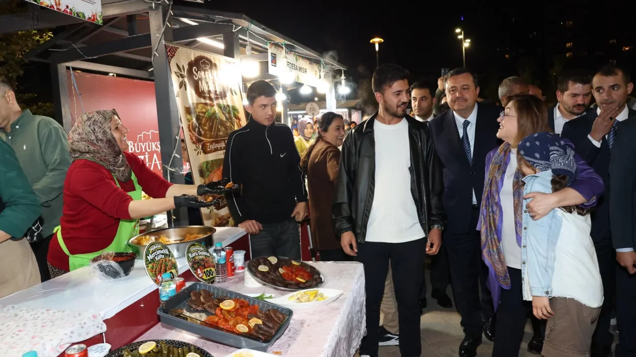 GastroAntep’te Stantlara Başkan Şahin’den Yakın İlgi
