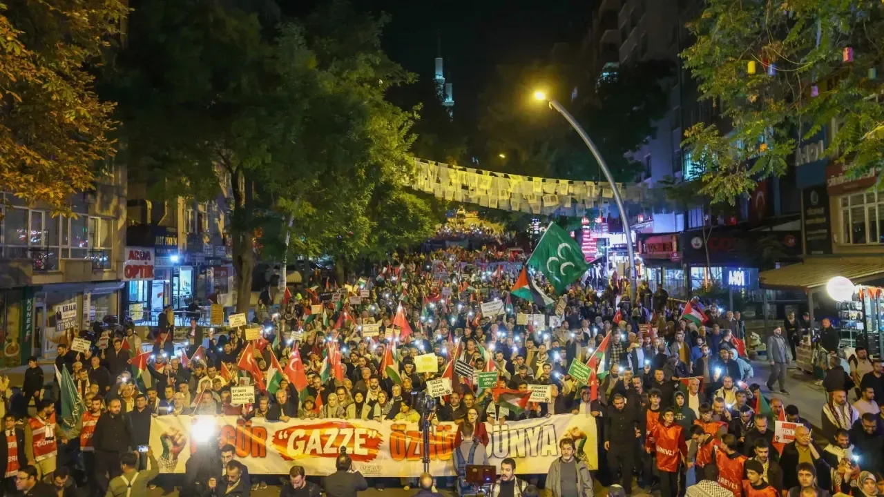 Gazze için özgür Filistin yürüyüşü Ankara'da başladı