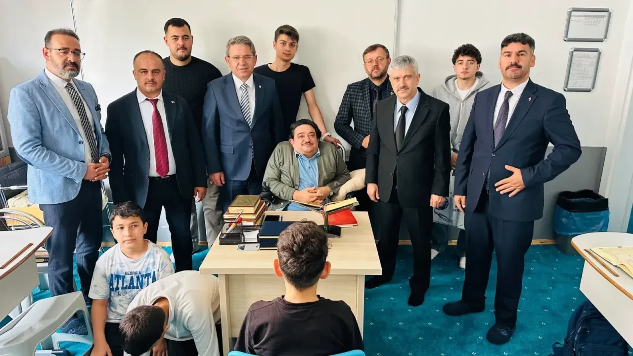 Hafızlık Eğitimi Veren Metin Şengül Azmiyle İlham.