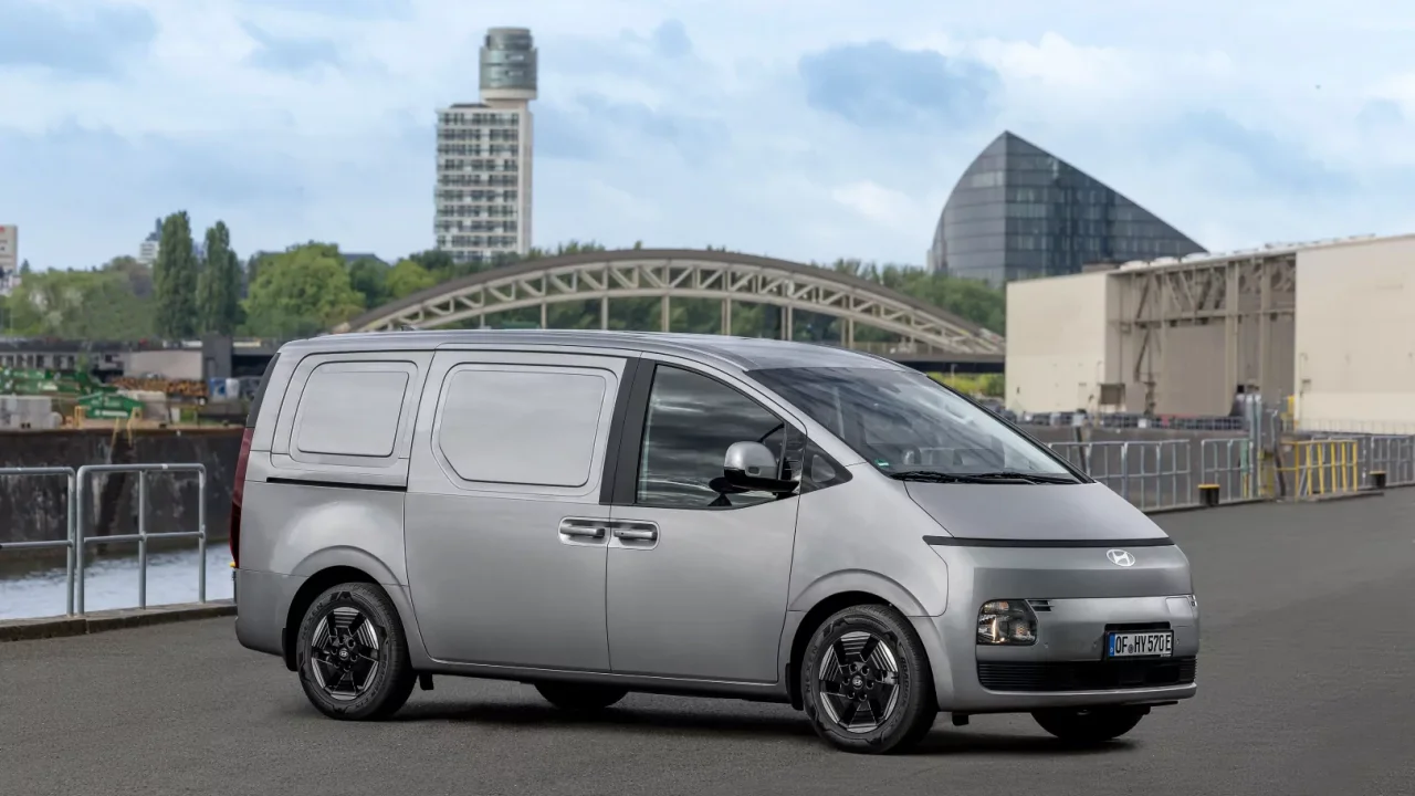 Hyundai STARIA Cargo Elektrikli Ticari Pazarını.