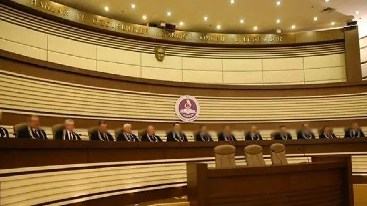 İşçi işten çıkarılmasını hukuka aykırı kıldırdı