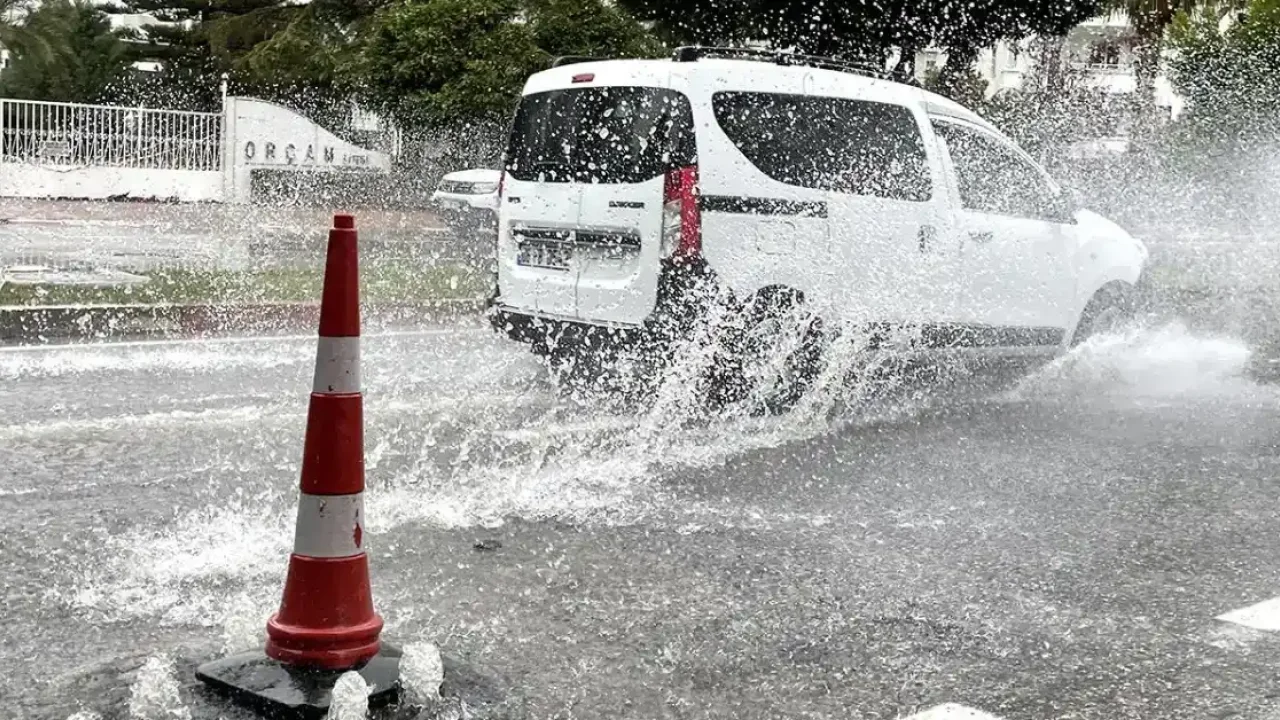 İstanbul'daki sel felaketinde can kaybı 6'ya yükseldi
