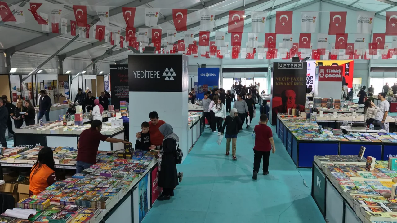 Kahramanmaraş Kitap Fuarı Gençleri Buluşturuyor