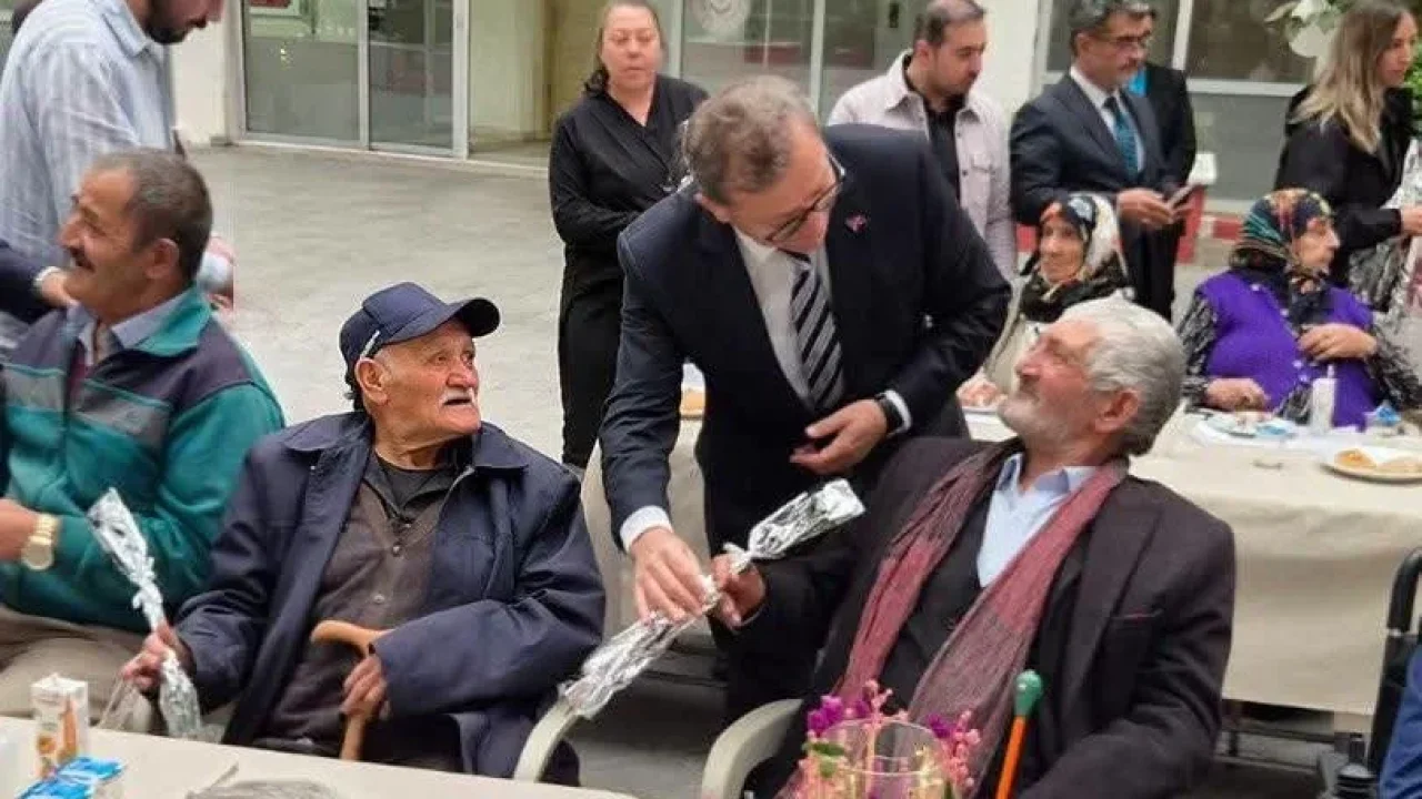 Kars’ta Dünya Yaşlılar Günü buluşması