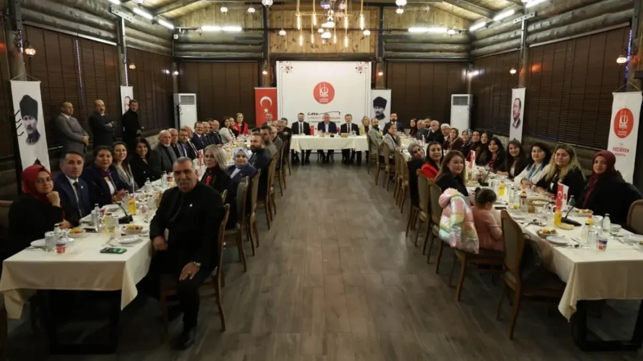 Keçiören'de muhtarlar bir araya geldi