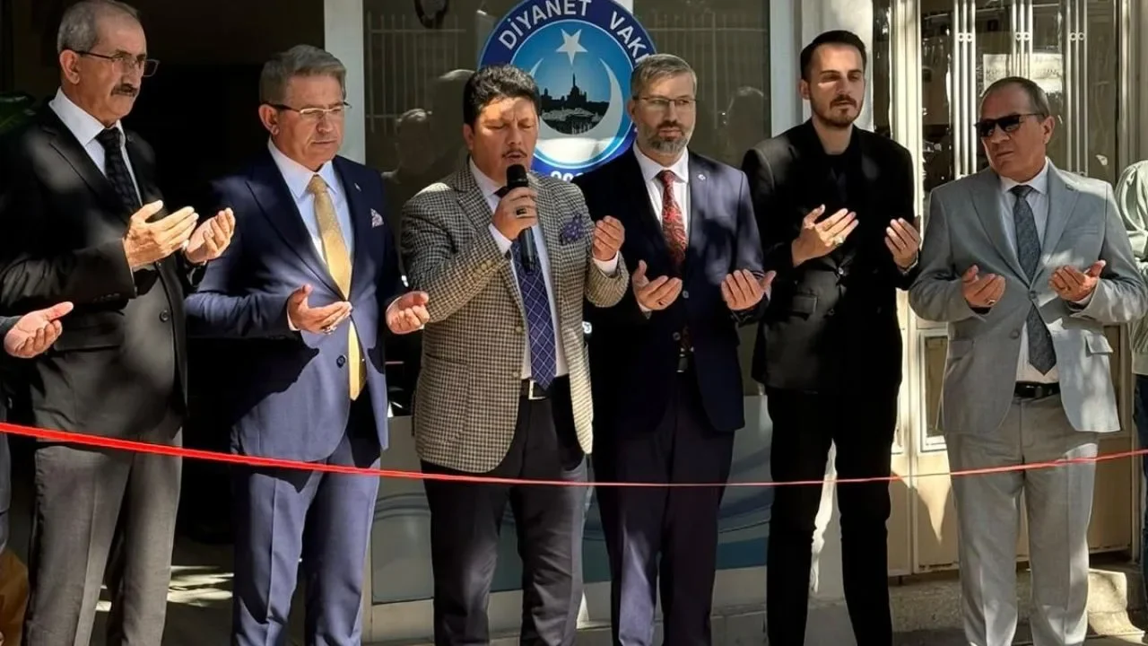Manisa Türk Diyanet Vakıf-Sen Hizmet Binası Açıldı