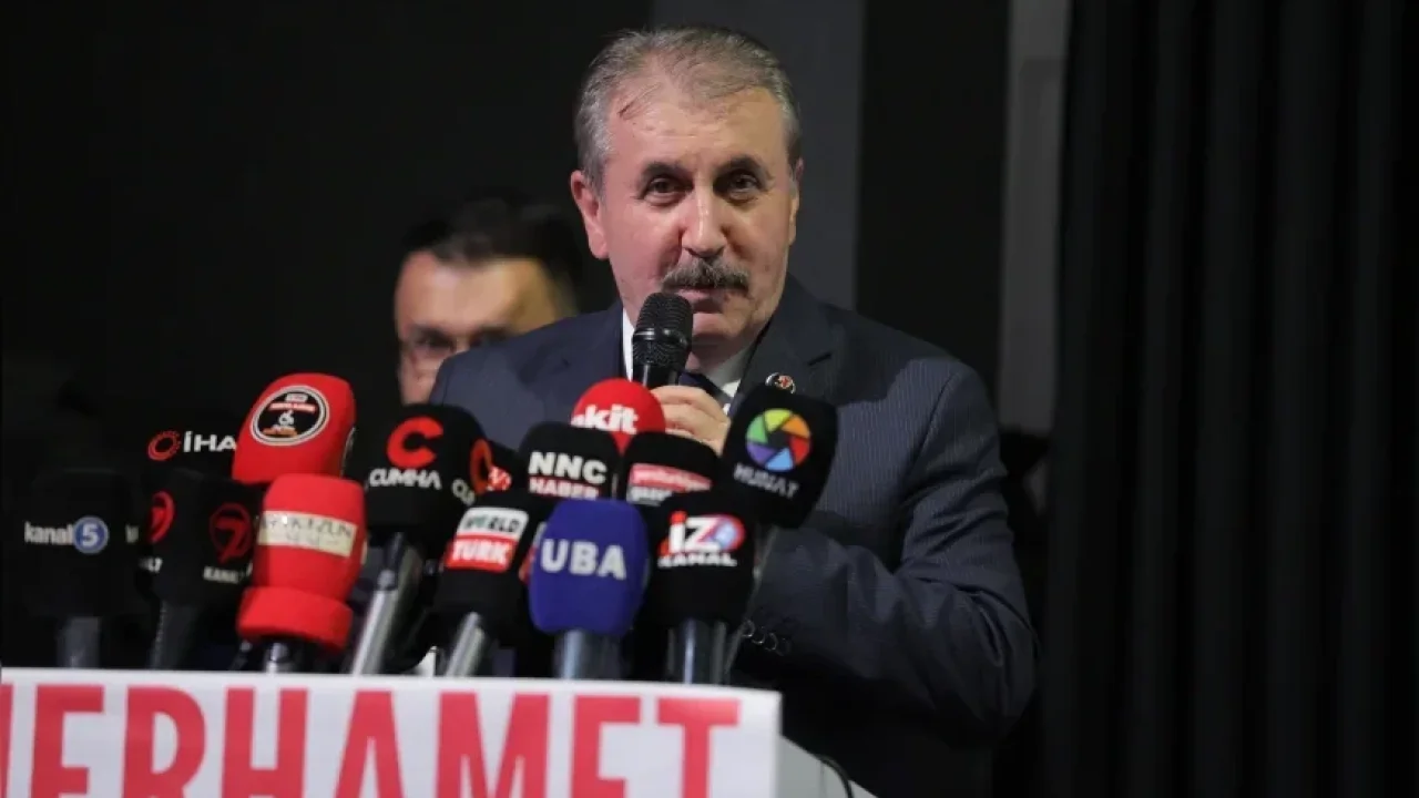 Mustafa Destici Emek ve Değerleri Vurguladı