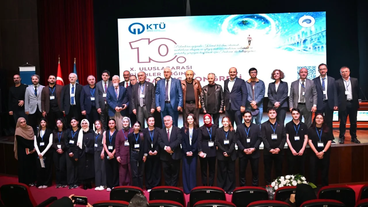 Nevzat Tarhan Yapay Zekâ ve Kâinat İlişkisini Açıkladı